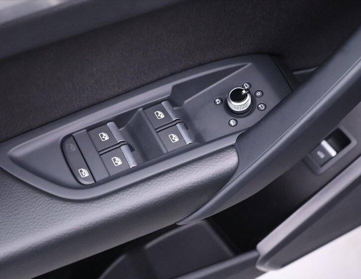 Audi Q5 SUV / Terénní 2,0 l 150 kw