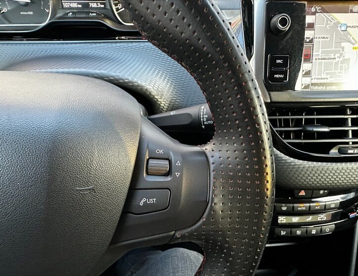 Peugeot 208 Hatchback 1,2 l 81 kw