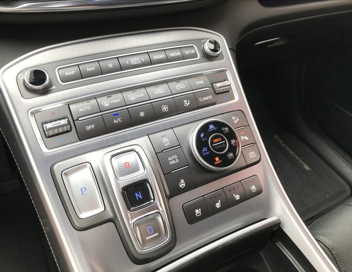 Hyundai Santa Fe SUV / Terénní 2,2 l 142 kw