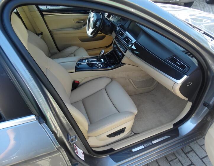 BMW Řada 5 32