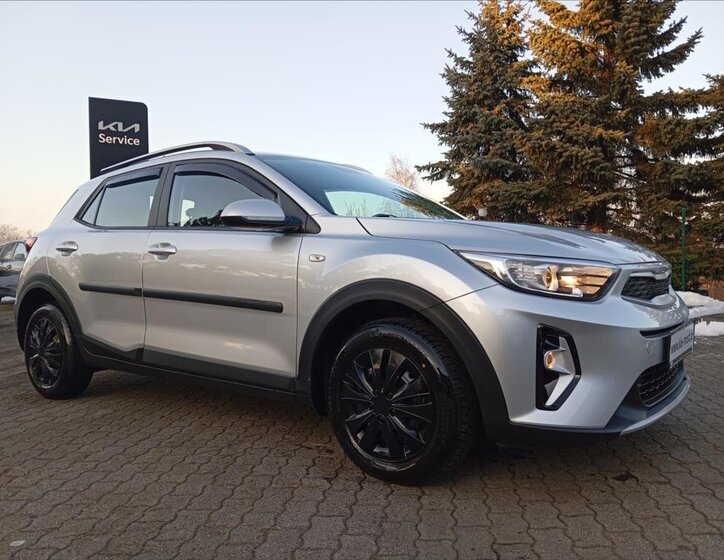 KIA Stonic SUV 1,2 l 62 kw
