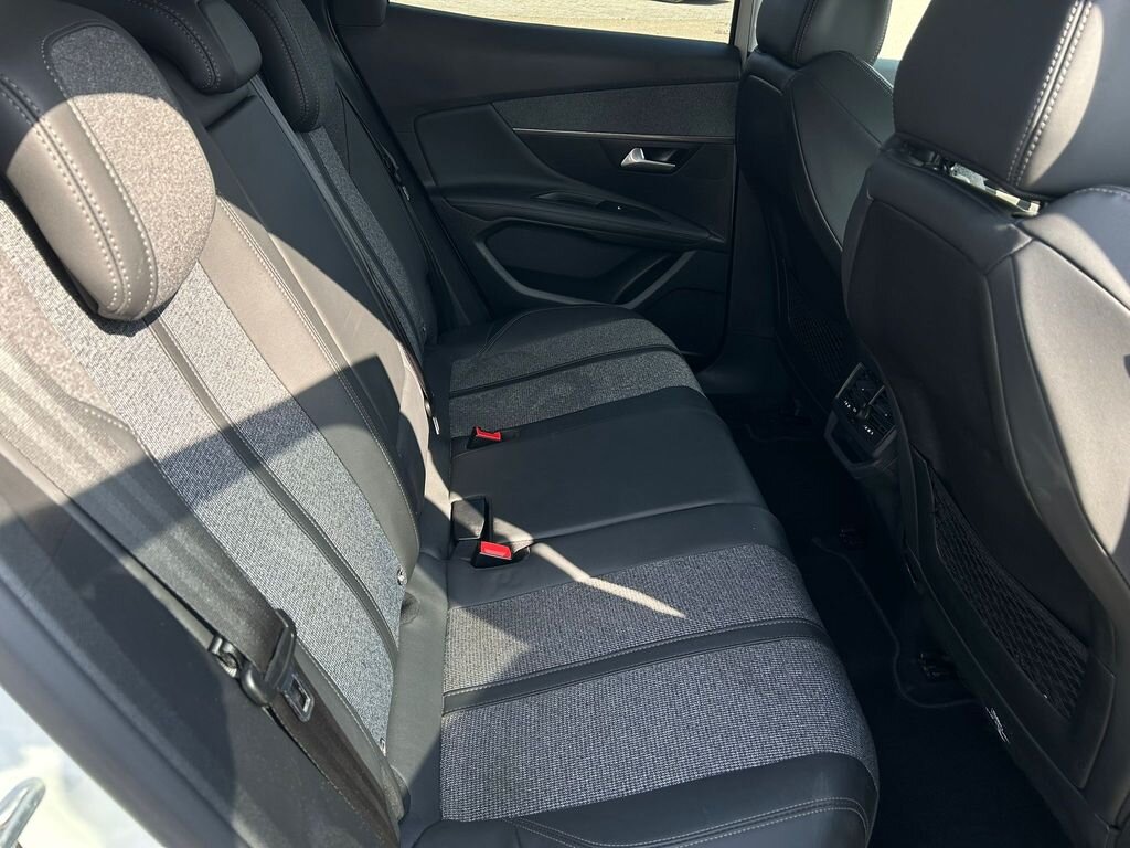 Peugeot 3008 SUV / Terénní 1,5 l 96 kw