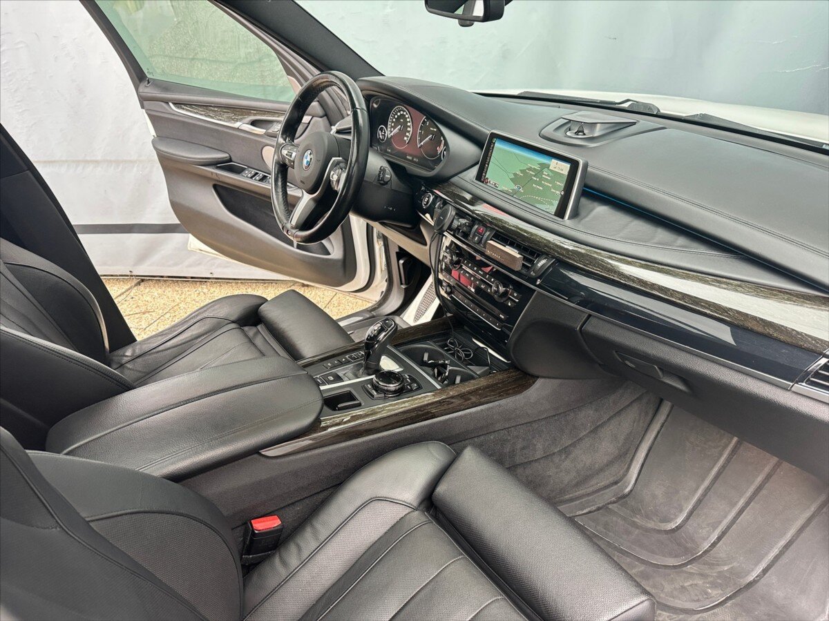 BMW X5 Kombi 3,0 l 280 kw