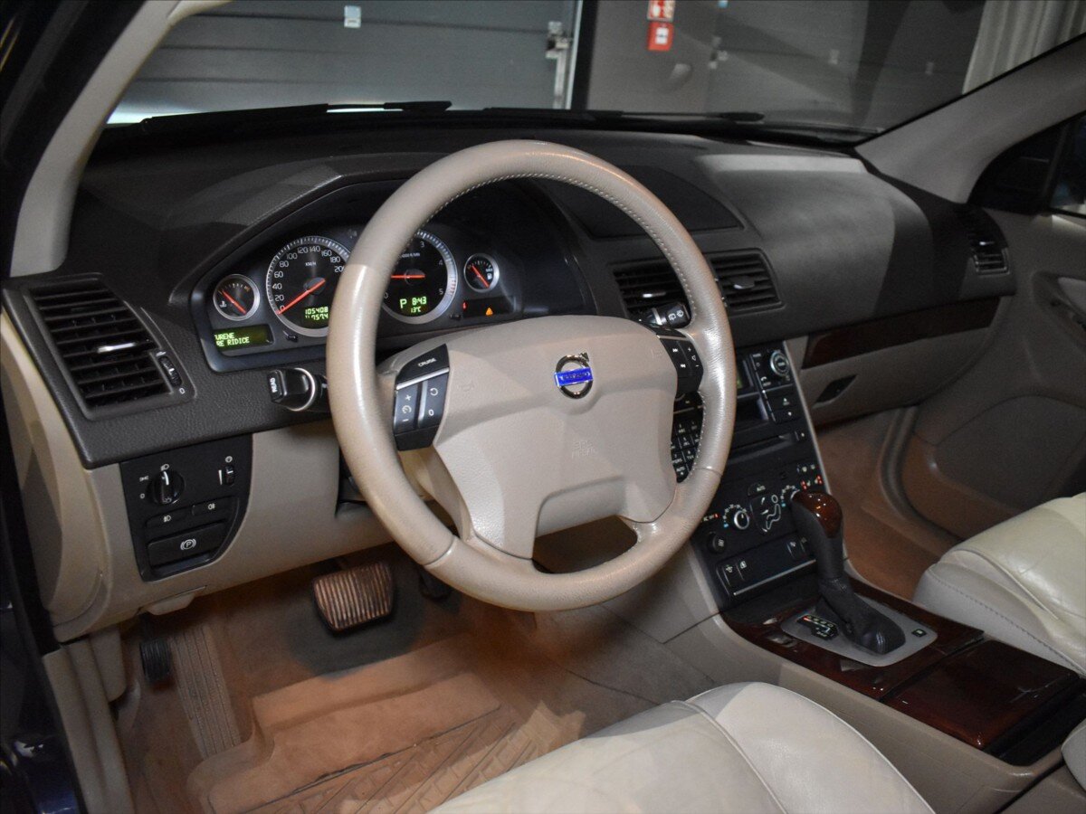 Volvo XC90 SUV / Terénní 2,4 l 147 kw