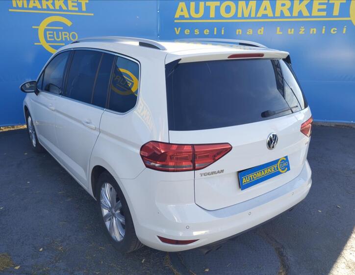 Volkswagen Touran 6