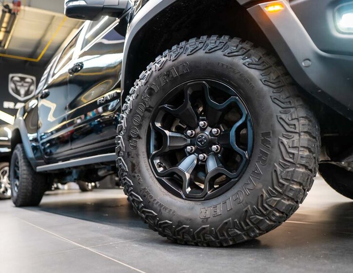 Dodge RAM Pick-up 6,2 l 523 kw