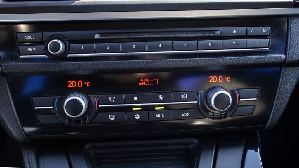 BMW Řada 5 Sedan / Limuzína 2,0 l 120 kw