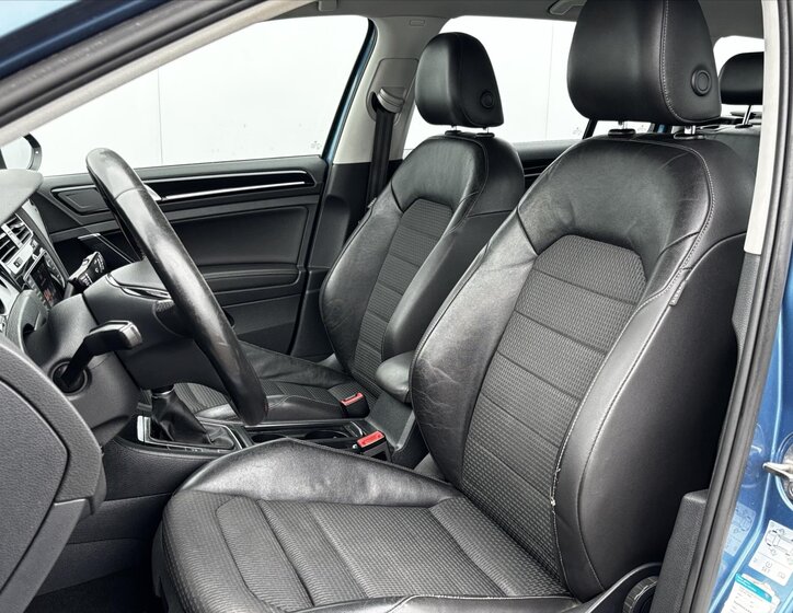 Volkswagen Golf Kombi 1,6 l 77 kw