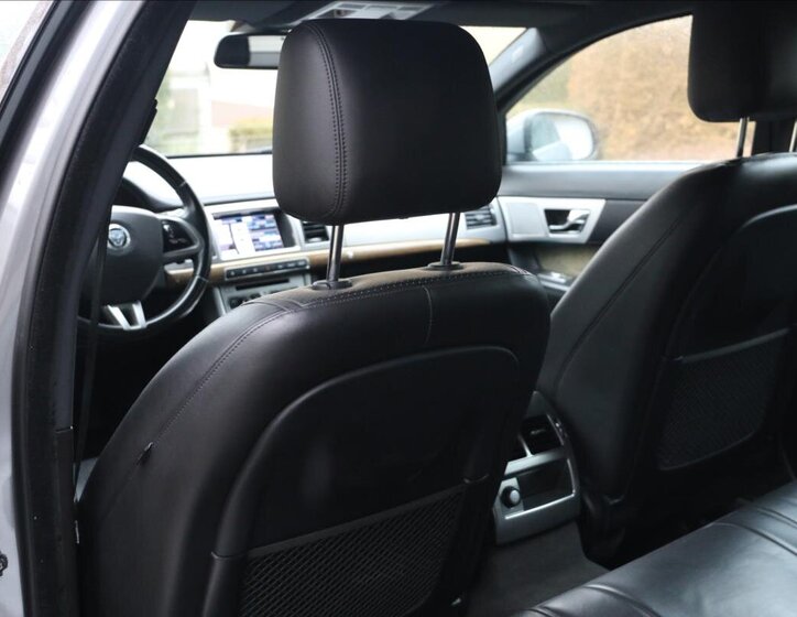 Jaguar XF Kombi 3,0 l 177 kw