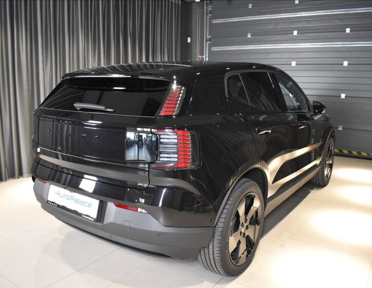 Volvo EX30 SUV / Terénní 0,0 315 kw