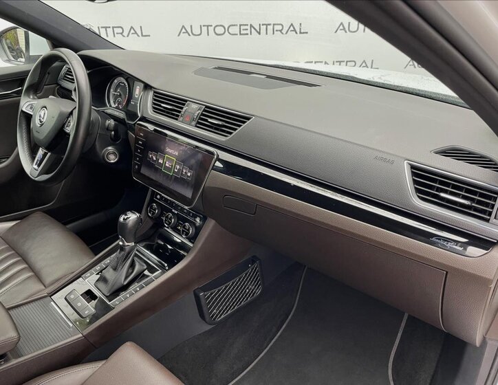 Škoda Superb 26