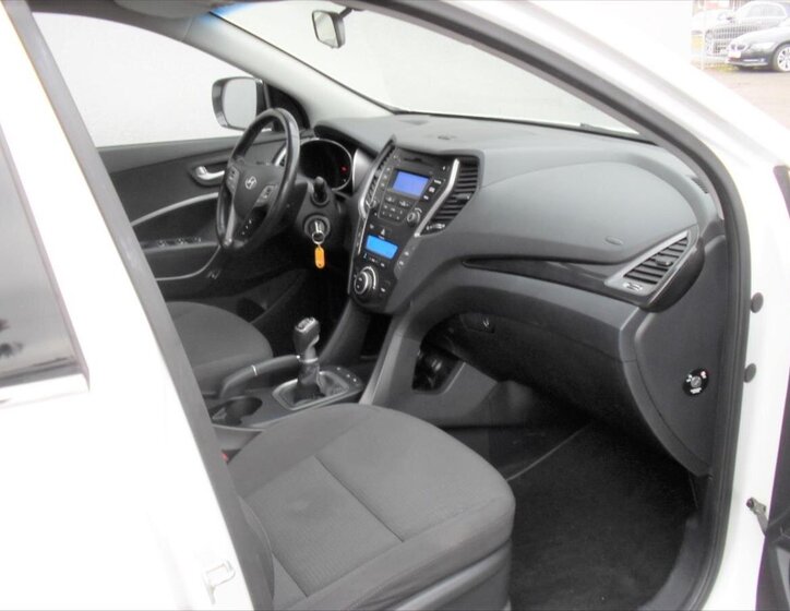 Hyundai Santa Fe SUV / Terénní 2,2 l 145 kw