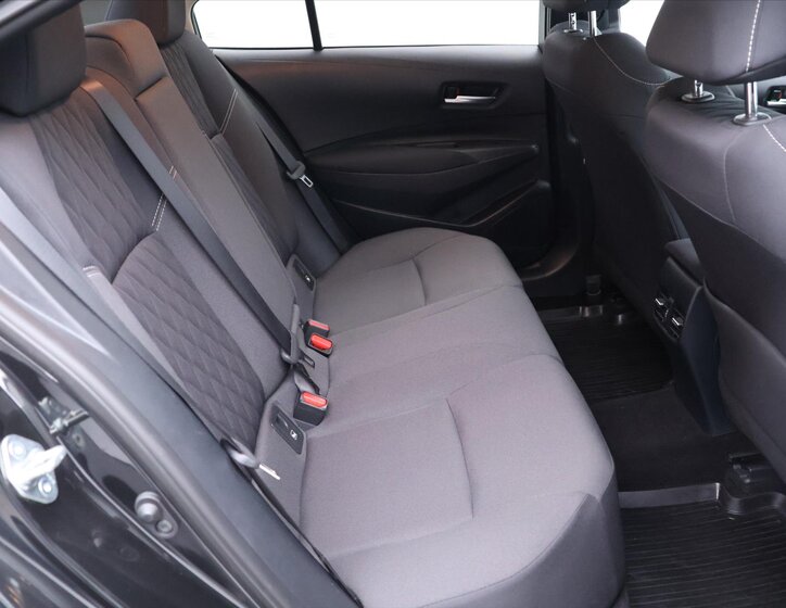 Toyota Corolla Sedan 1,5 l 92 kw