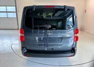 Toyota ProAce 8