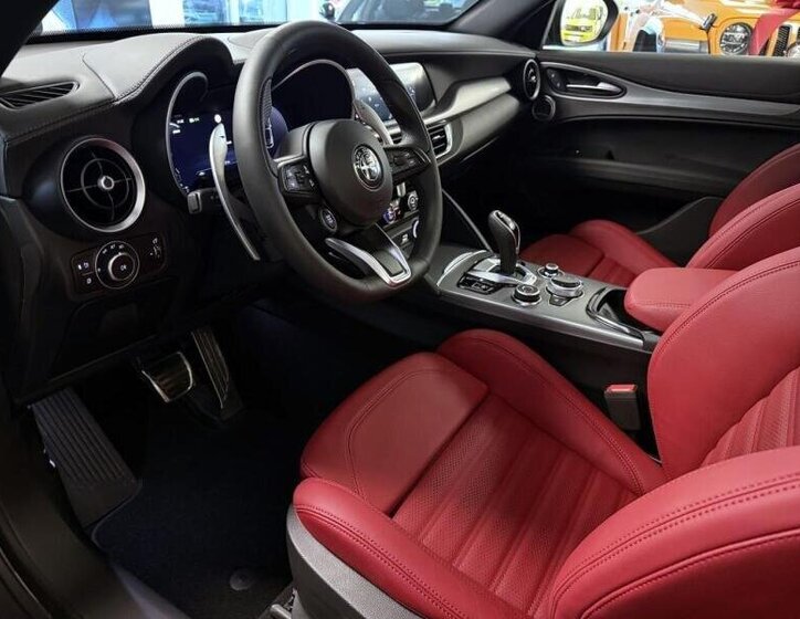 Alfa Romeo Stelvio SUV / Terénní 2,0 l 206 kw