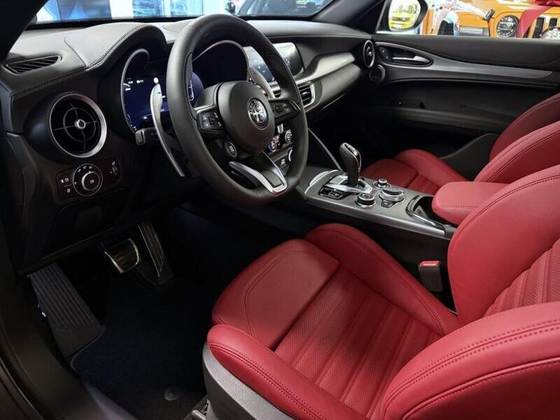 Alfa Romeo Stelvio SUV / Terénní 2,0 l 206 kw