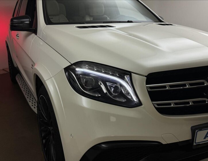 Mercedes-Benz GLS SUV / Terénní 5,5 l 430 kw