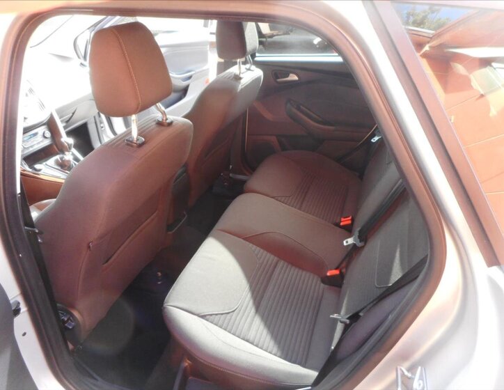 Ford Focus Kombi 999,0 92 kw