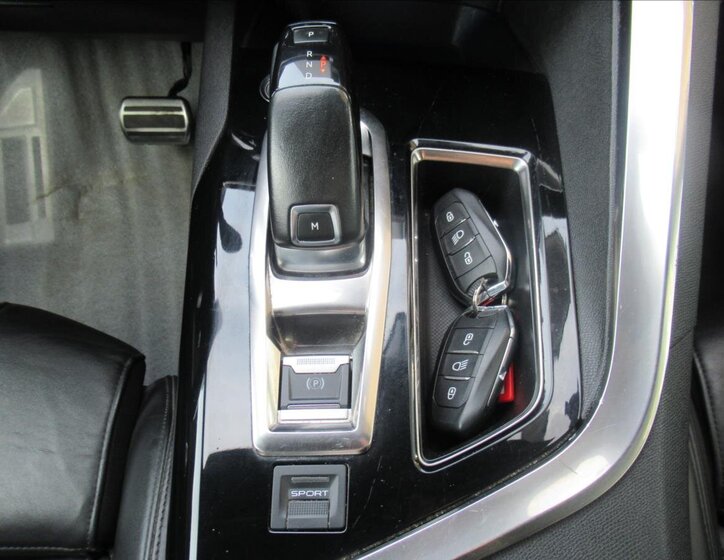 Peugeot 5008 Kombi 2,0 l 130 kw