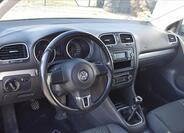 Volkswagen Golf 16