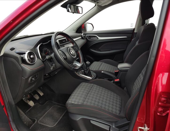 MG ZS SUV / Terénní 1,5 l 78 kw