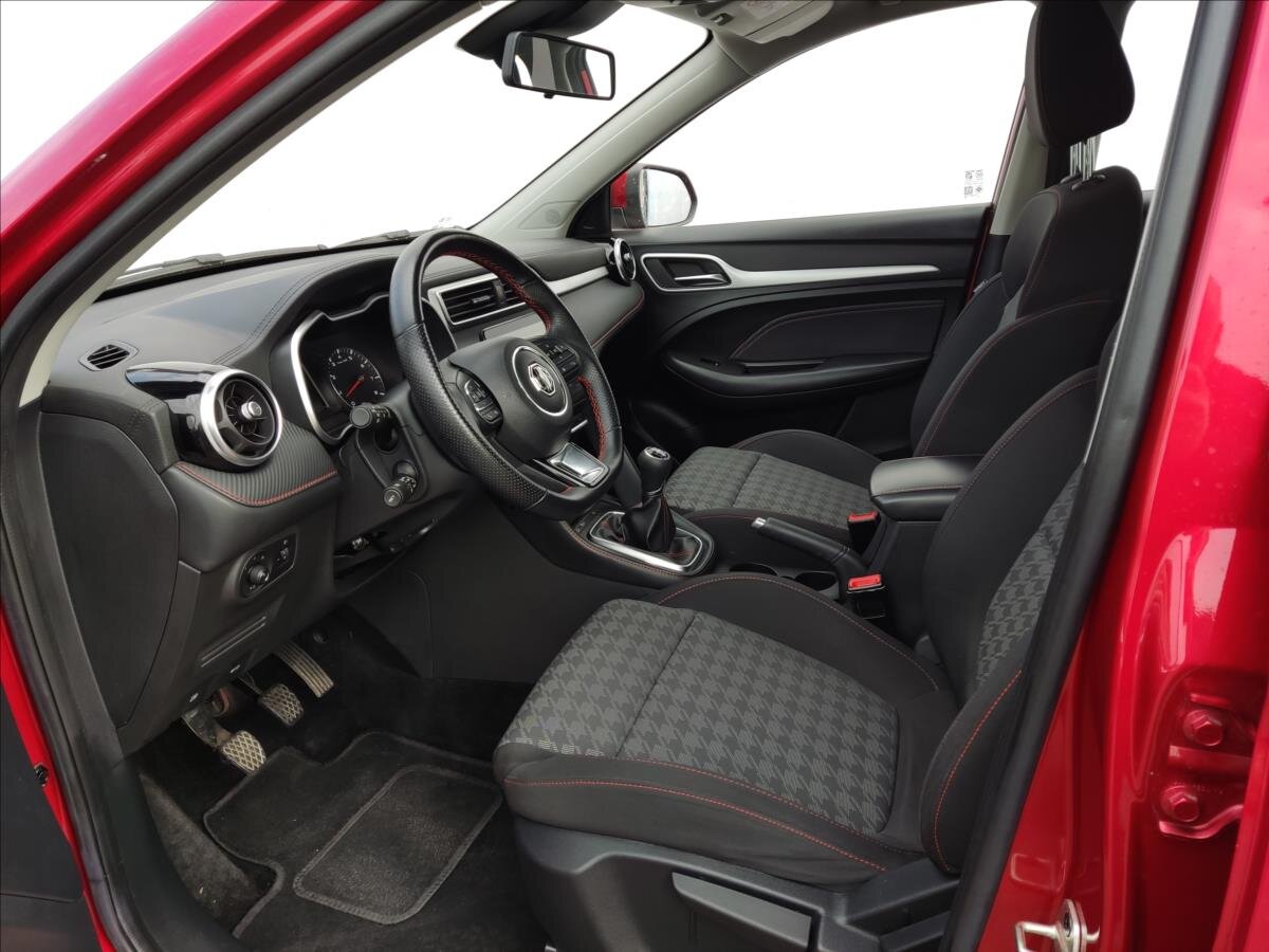 MG ZS SUV / Terénní 1,5 l 78 kw