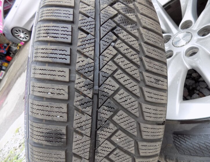 Tesla Model S Sedan / Limuzína 1,0 576 kw