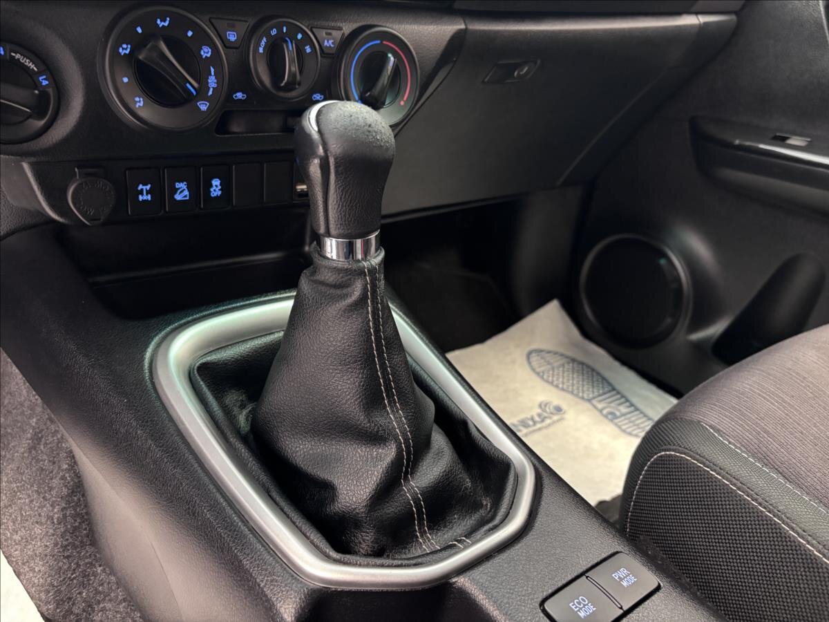 Toyota Hilux Pick-up 2,4 l 110 kw