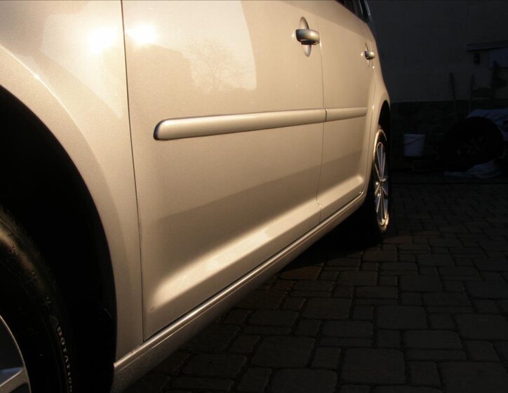 Volkswagen Touran MPV 1,2 l 77 kw