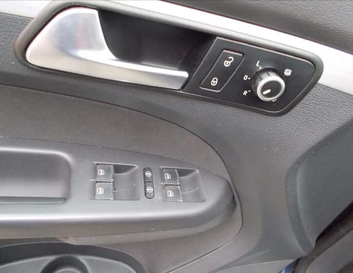 Volkswagen Touran MPV 2,0 l 103 kw