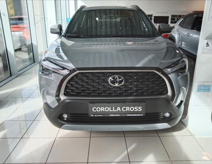 Toyota Corolla Cross 6