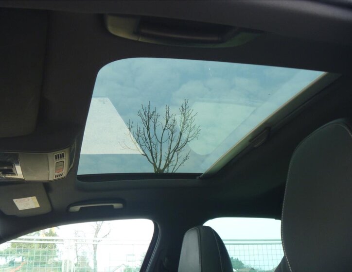 Škoda Superb Liftback 2,0 l 140 kw