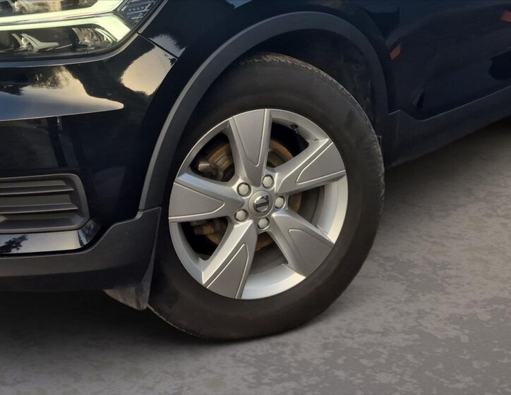 Volvo XC40 SUV 1,5 l 120 kw