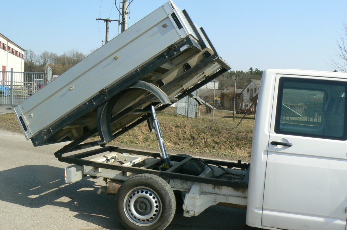 Volkswagen Transporter Sklápěč 2,0 l 103 kw