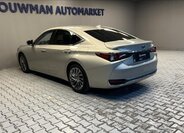 Lexus ES 300h Sedan 2,5 l 160 kw