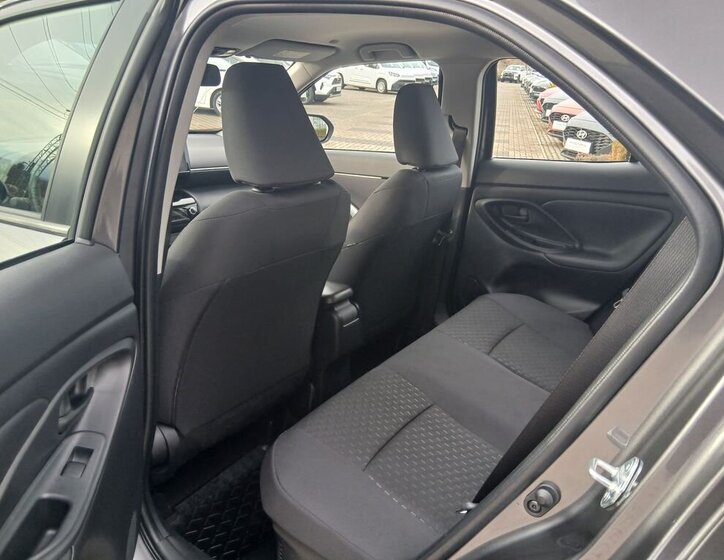 Toyota Yaris Cross 12