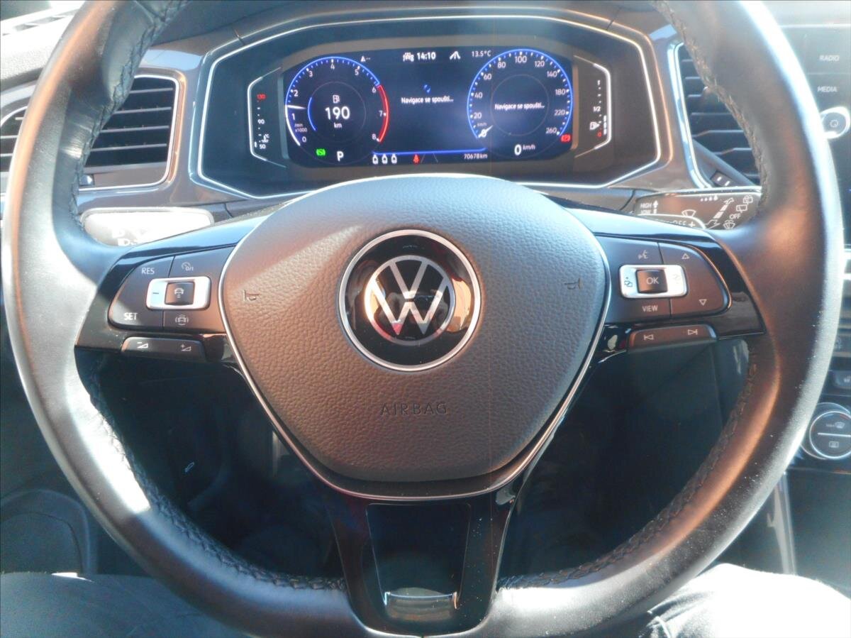 Volkswagen T-Roc SUV / Terénní 1,5 l 110 kw