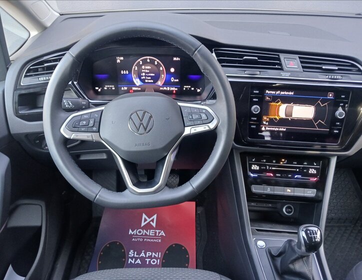 Volkswagen Touran 13