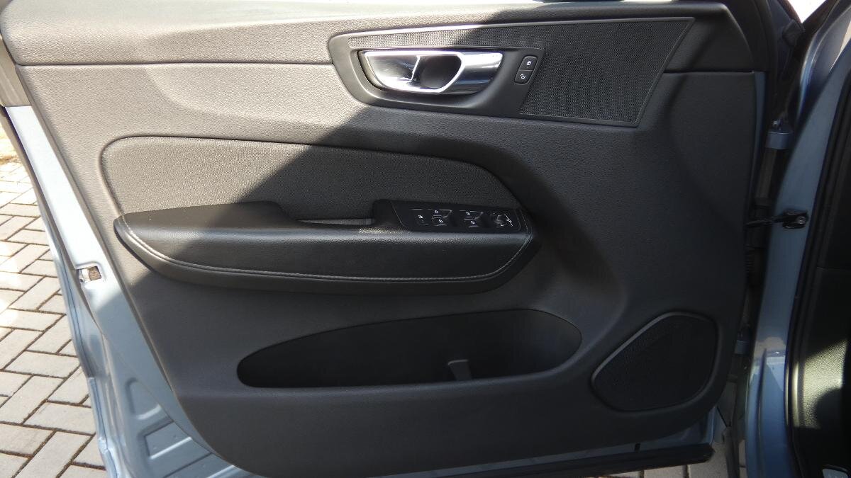 Volvo XC60 SUV / Terénní 2,0 l 140 kw