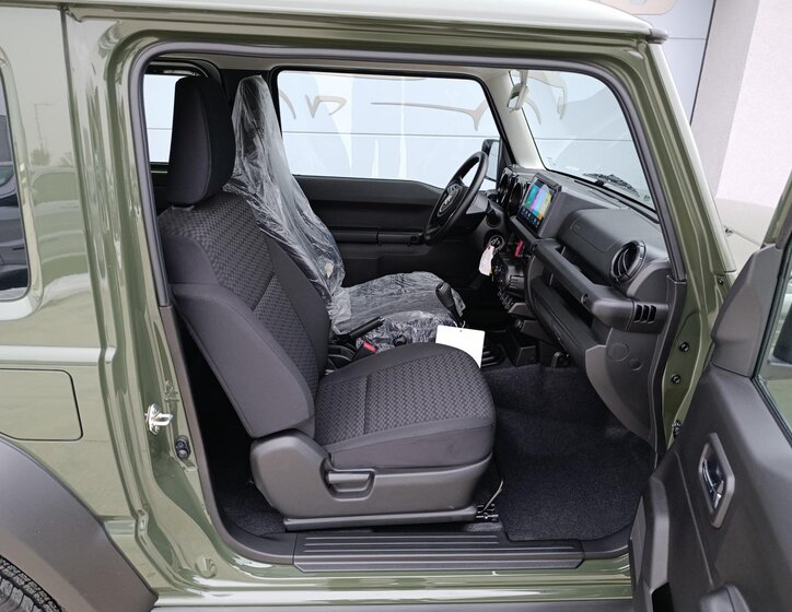 Suzuki Jimny SUV 1,5 l 75 kw