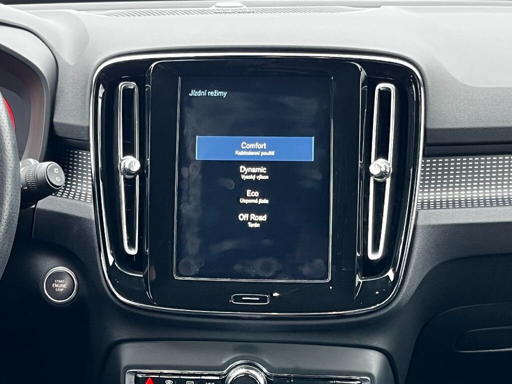 Volvo XC40 SUV 2,0 l 140 kw