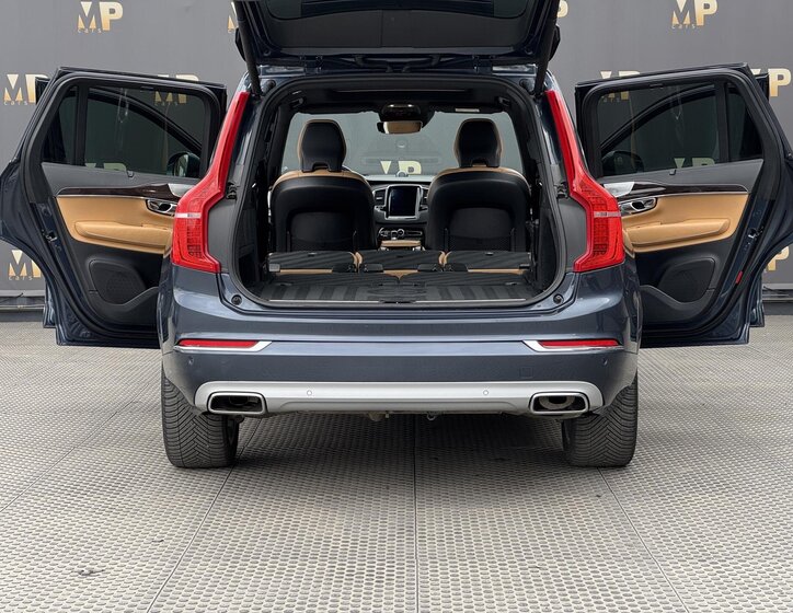 Volvo XC90 SUV / Terénní 2,0 l 173 kw