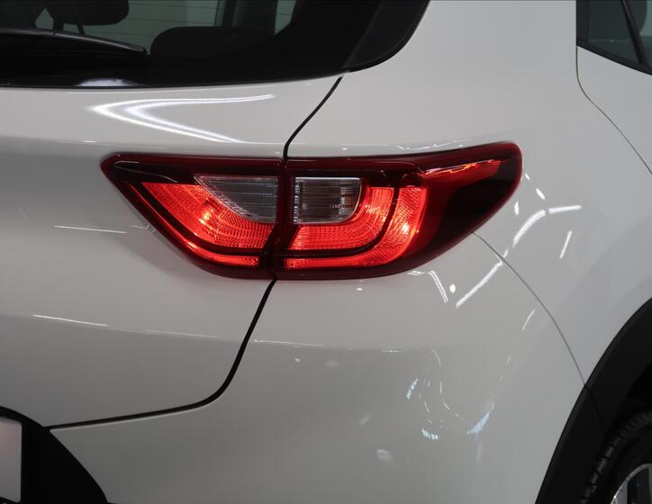 KIA Stonic SUV 1,2 l 57 kw