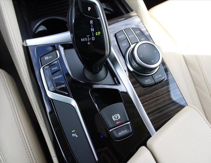 BMW Řada 5 Sedan 3,0 l 250 kw