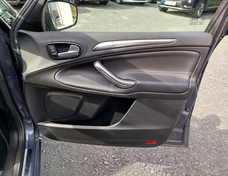 Ford S-MAX MPV 2,0 l 120 kw