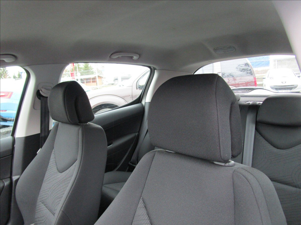 Peugeot 308 Hatchback 1,6 l 66 kw