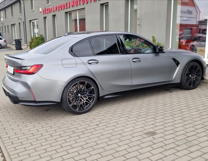 BMW M3 Sedan / Limuzína 3,0 l 390 kw