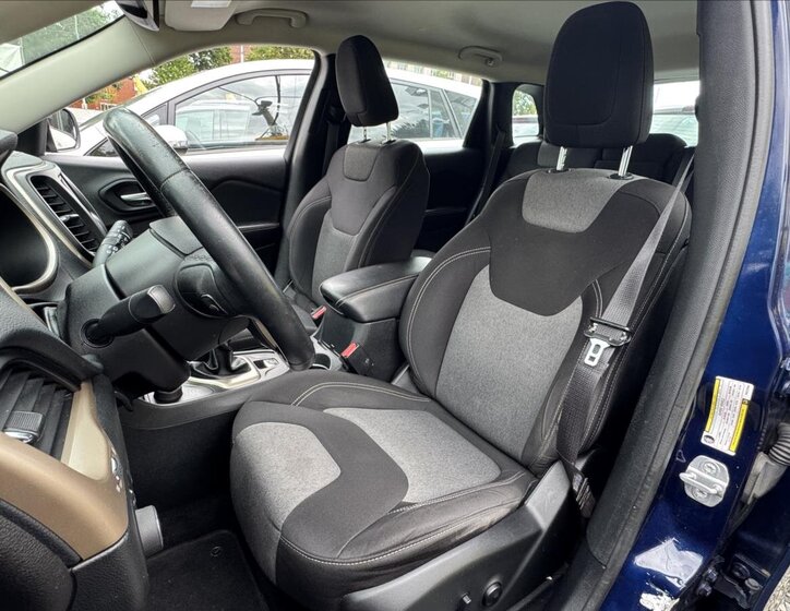 Jeep Cherokee Ostatní 2,0 l 103 kw