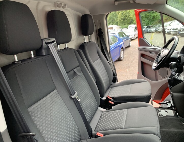 Ford Transit Custom 14