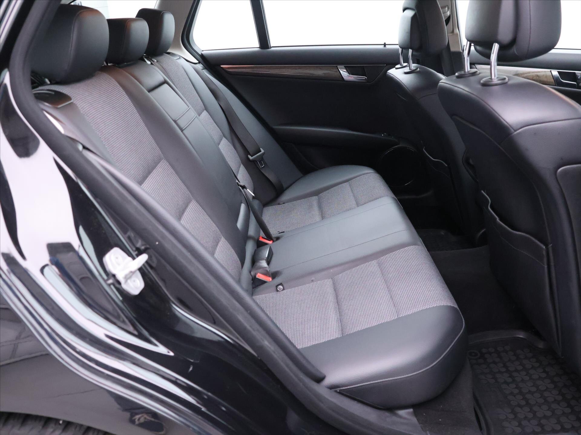 Mercedes-Benz Třídy C Kombi 1,8 l 115 kw